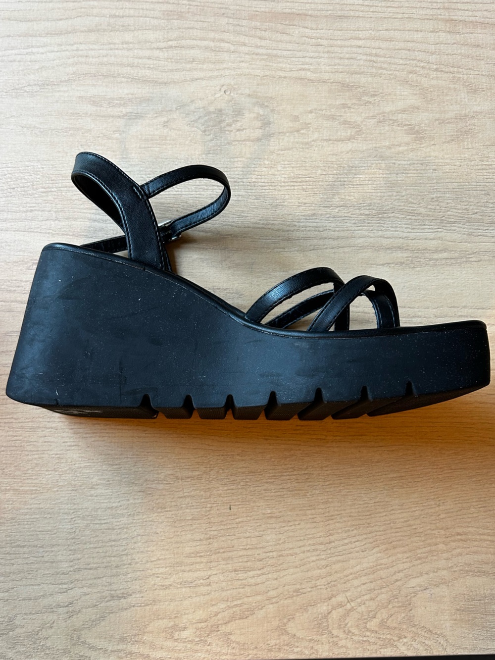 Madden Girl Women’s Black Strappy Square-Toe Heeled Sandals Size 9 - Picture 4 of 7